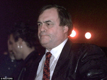 5001411554830894_wps_10_JOHN_PRESCOTT_SITS_AFTER_.jpg
